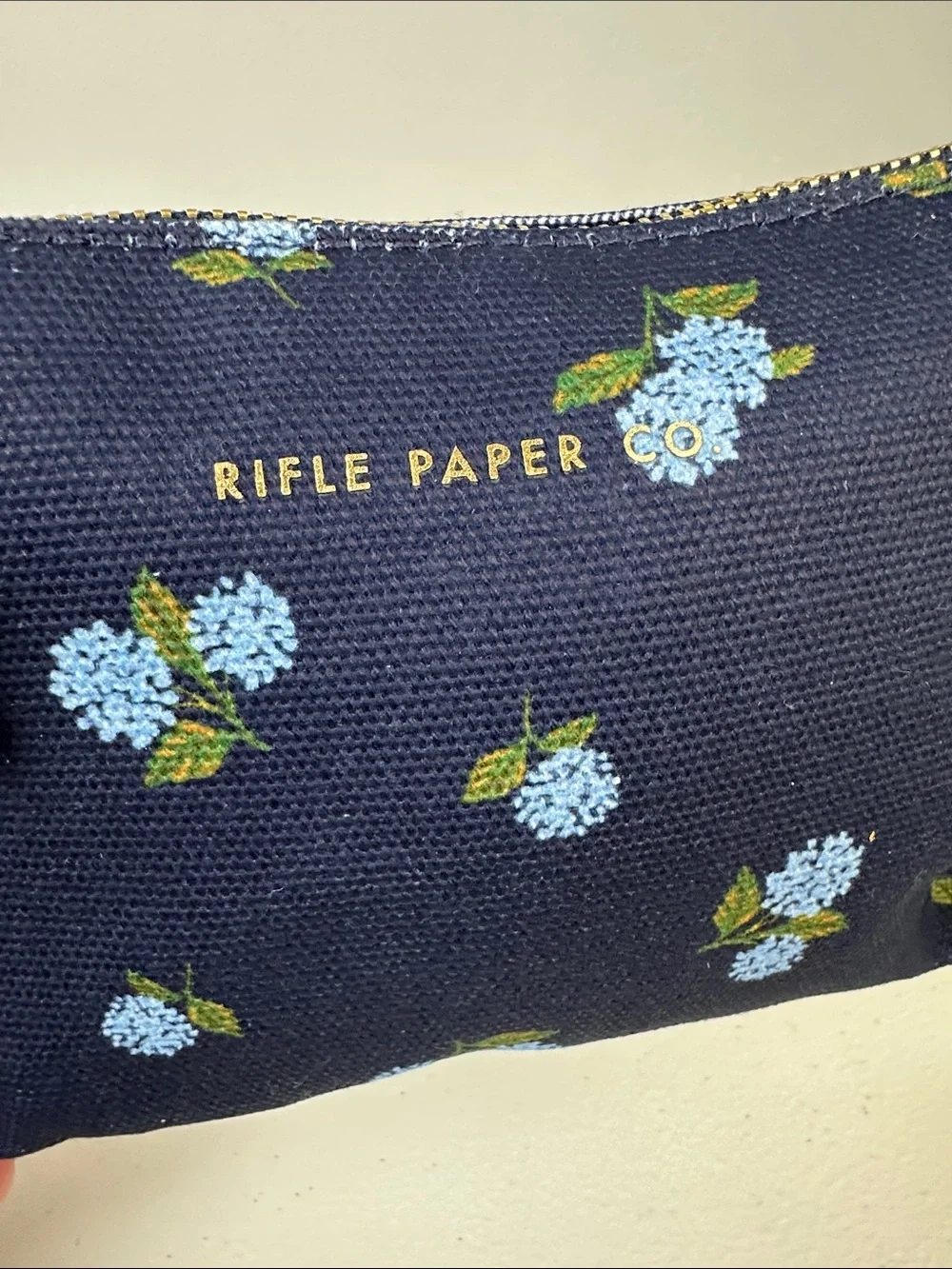 NWOT Rifle Paper Co. DITZY HYDRANGEA ZIPPERED POUCH